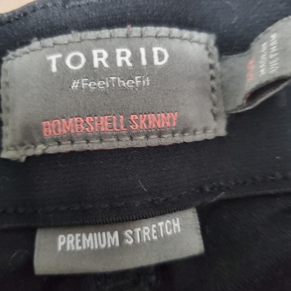 Torrid Bombshell Skinny Jeans Size 20 - Picture 3 of 11
